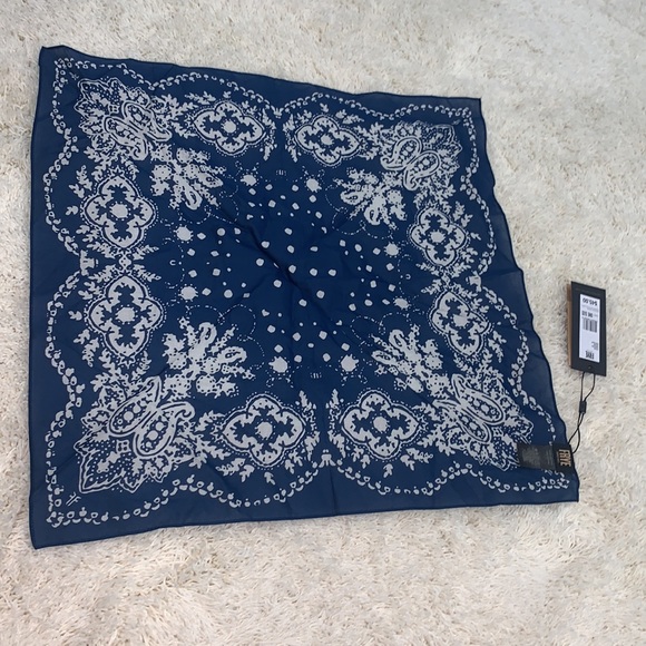 Frye Scarf New with tags attached - Picture 5 of 15